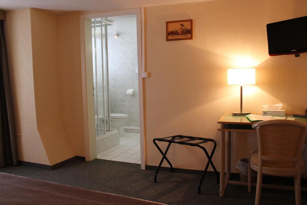 Auberge Des Trois Chateaux Егишем Екстериор снимка