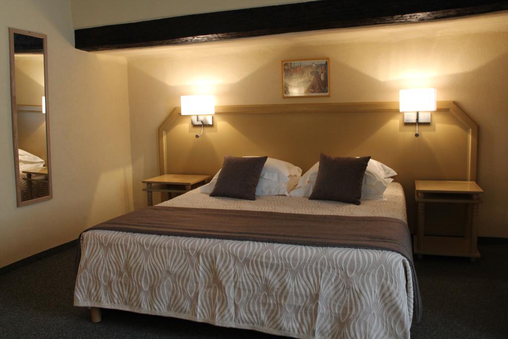 Auberge Des Trois Chateaux Егишем Екстериор снимка