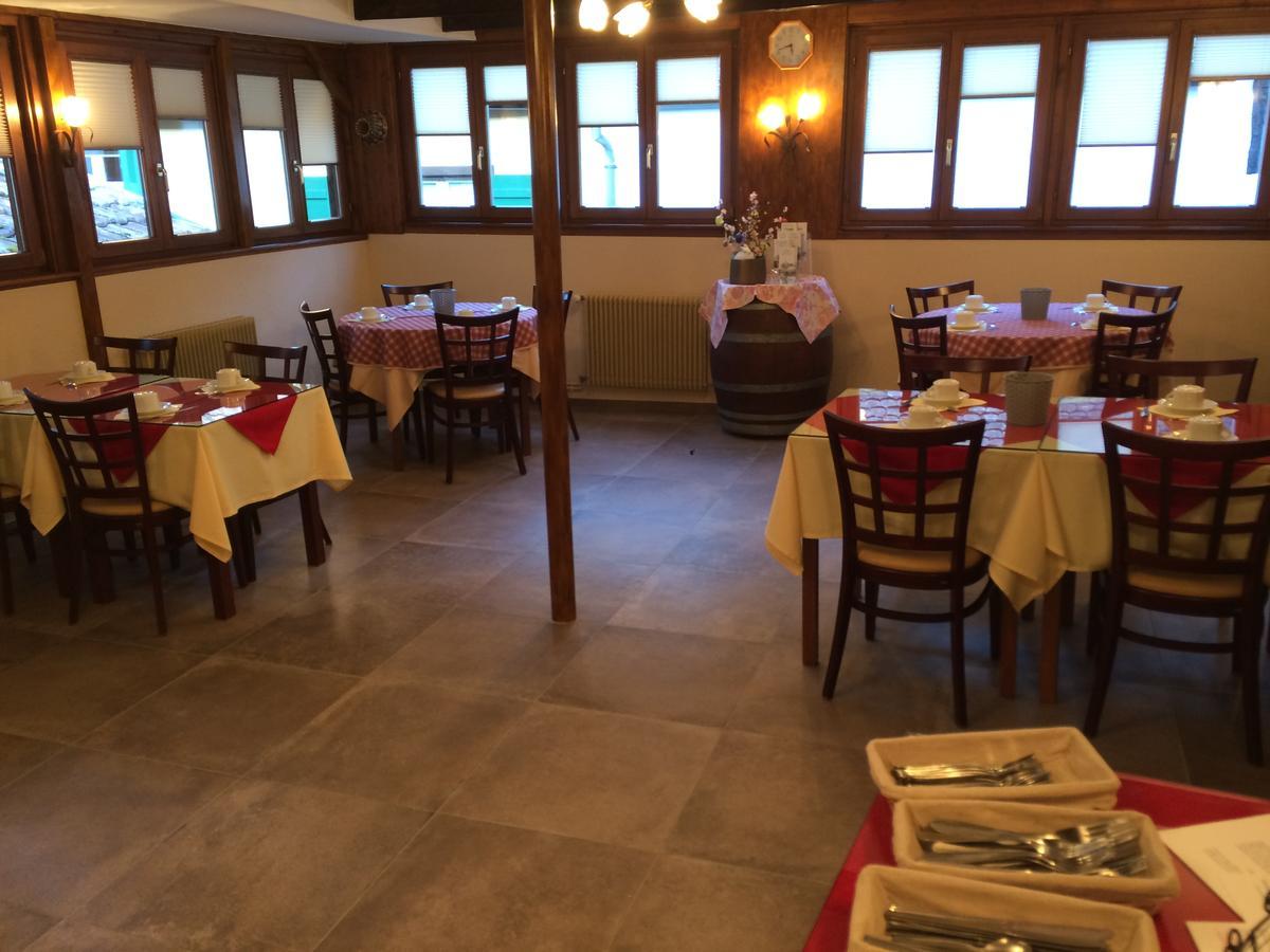 Auberge Des Trois Chateaux Егишем Екстериор снимка