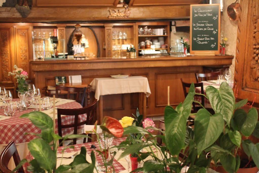Auberge Des Trois Chateaux Егишем Екстериор снимка