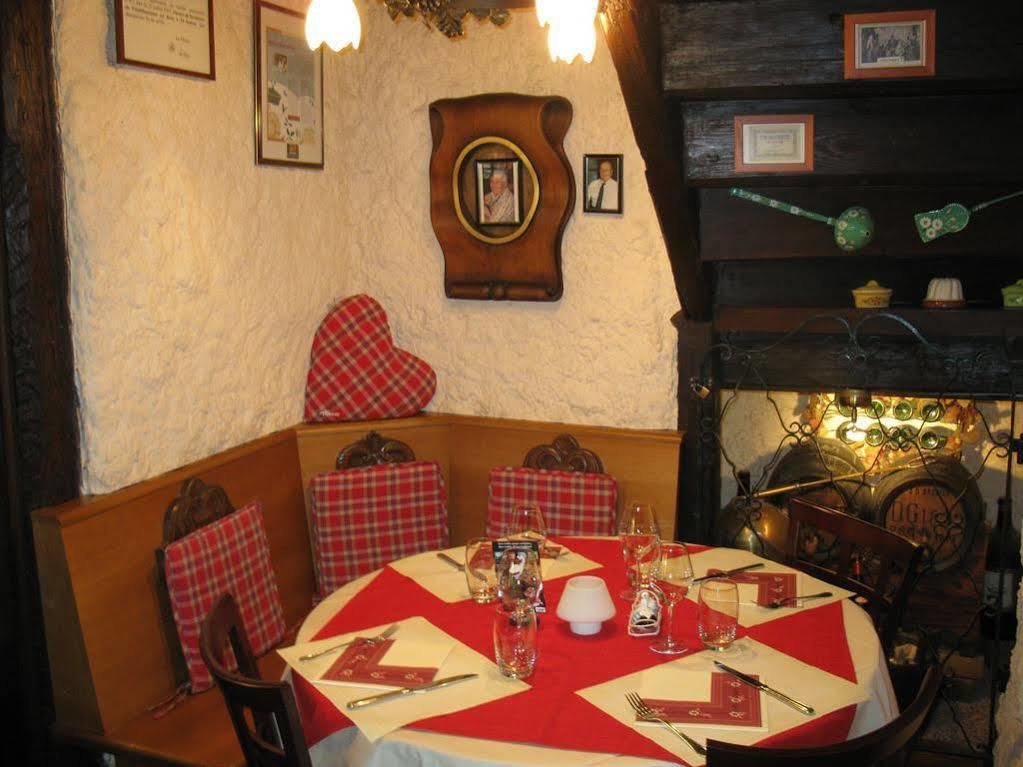 Auberge Des Trois Chateaux Егишем Екстериор снимка