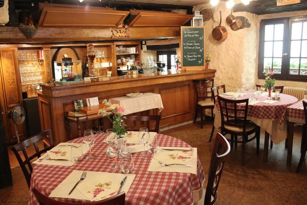 Auberge Des Trois Chateaux Егишем Екстериор снимка